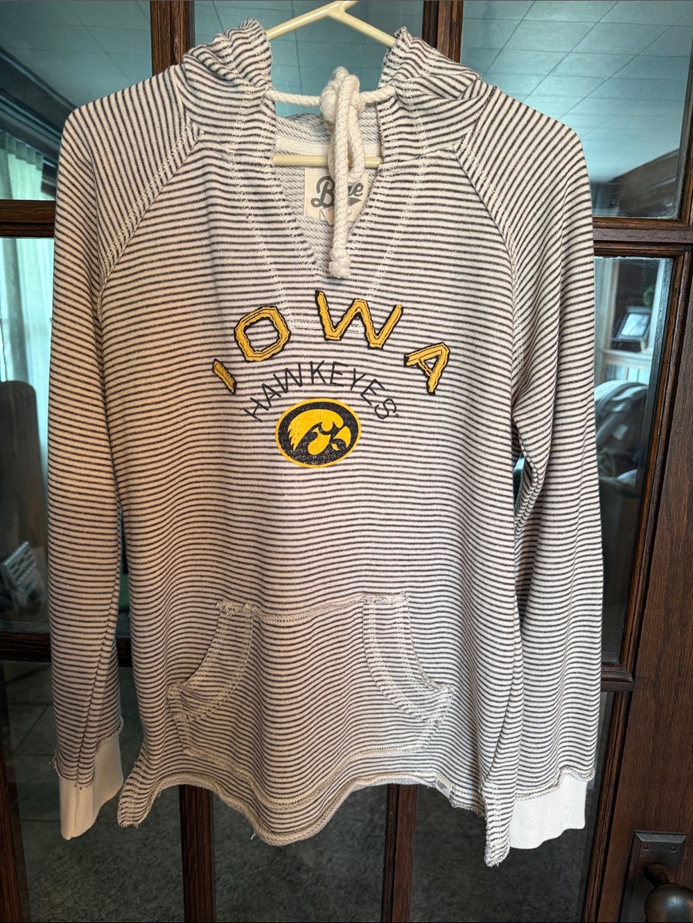 Blue 84 Iowa Hawkeyes Striped Hoodie‎ Sweatshirt White Navy Yellow Womens Medium